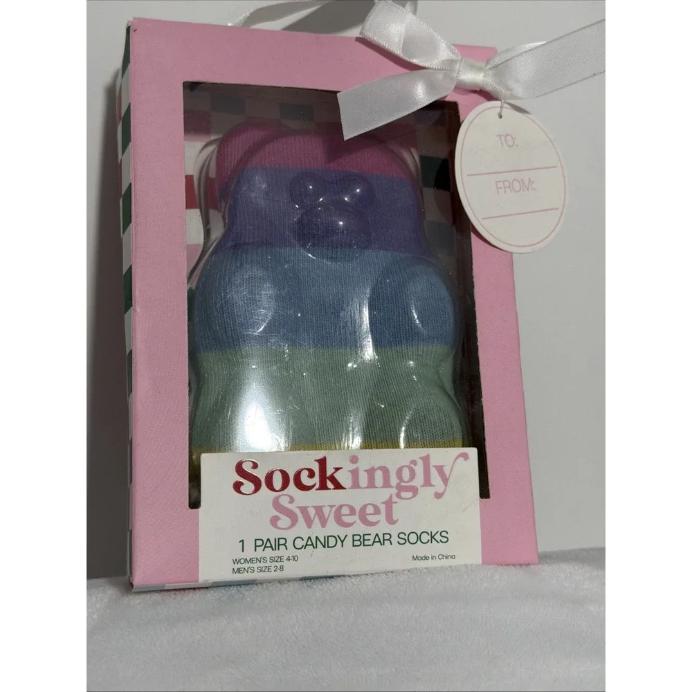 Women's Gummie bears Christmas crew socks Multicolor women's sz 4-10 Mens sz 2-8